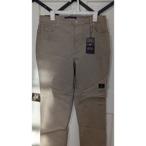NWT Slimming Gloria Vanderbilt Stretch Amanda Jeans -Beige - Size 14, New W/Tags